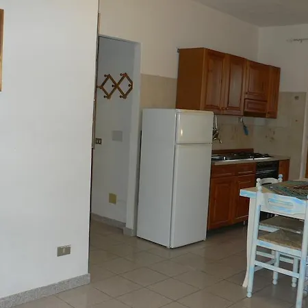 Sunset House سان تيودورو